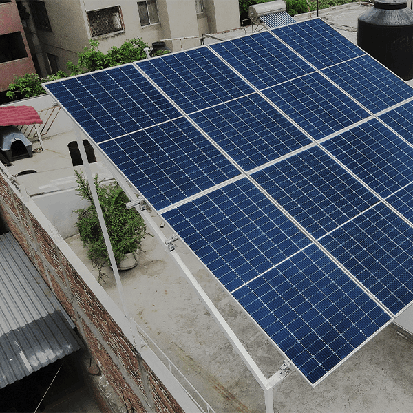 Sistema fotovoltaico con estructura de acero en Salamanca