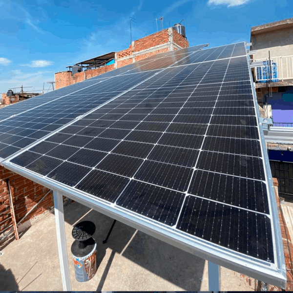 Sistema fotovoltaico en una tienda de abarrotes en Salamanca